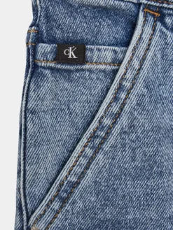 Calvin Klein Jeans Szorty jeansowe Skater IB0IB02004 Niebieski Regular Fit