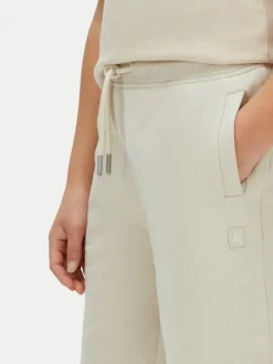 Calvin Klein Jeans Szorty sportowe Mini Badge LV1CKSJC52 Beżowy Regular Fit