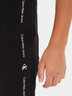 Calvin Klein Jeans Szorty sportowe Minimalistic IB0IB02061 Czarny Regular Fit
