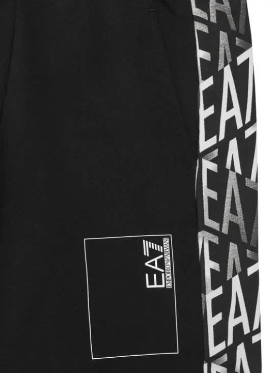 EA7 Emporio Armani Szorty sportowe 7B000077 AF10380 UC001 Czarny Regular Fit
