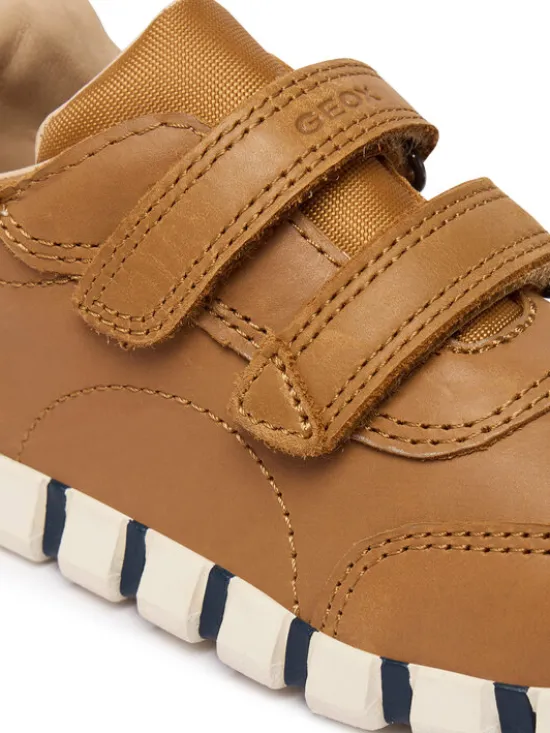 Geox Sneakersy B Iupidoo Boy B5655B 000CL C6627 Brązowy