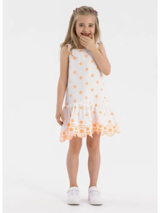 minoti Sukienka codzienna 22dress6 Biały Regular Fit